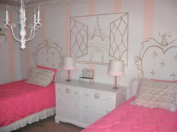女の子のための子供用ベッド：プリンセスの部屋。